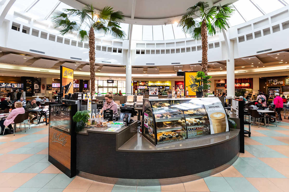 McCafe storefront image