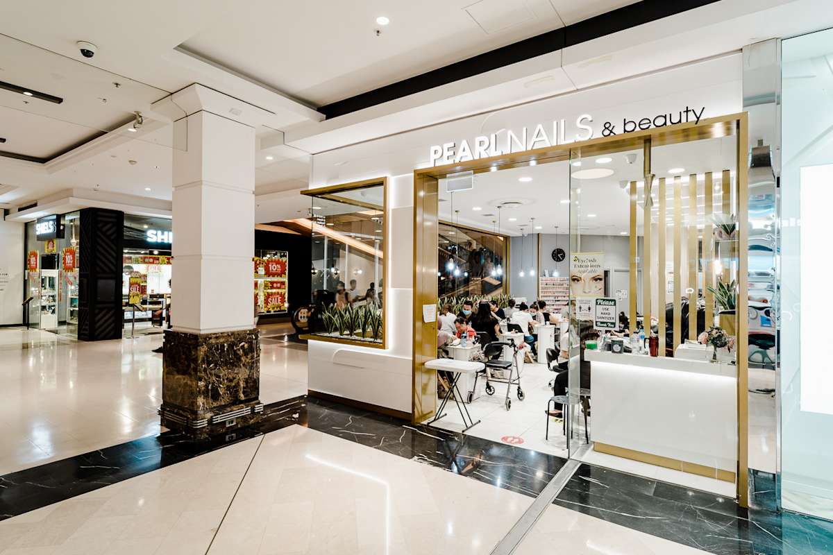 Pearl Nails storefront image