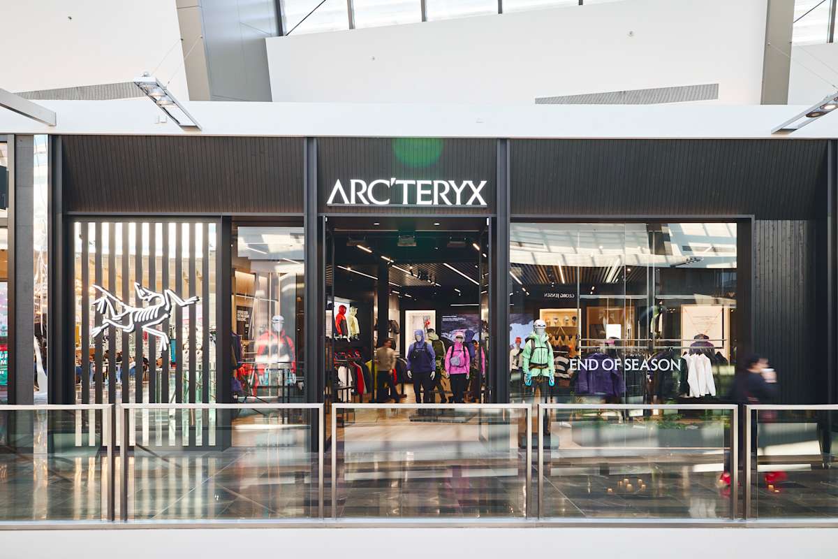 Arc’teryx storefront image