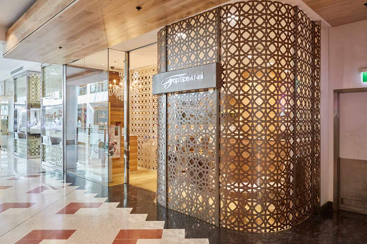 Top Spa & Nails storefront image