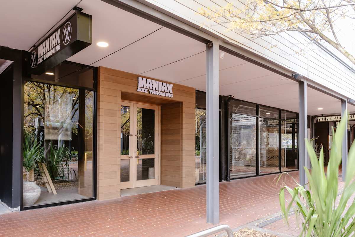 MANIAX Axe Throwing storefront image