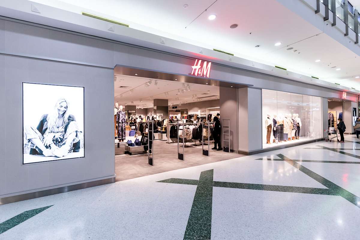 H&M storefront image
