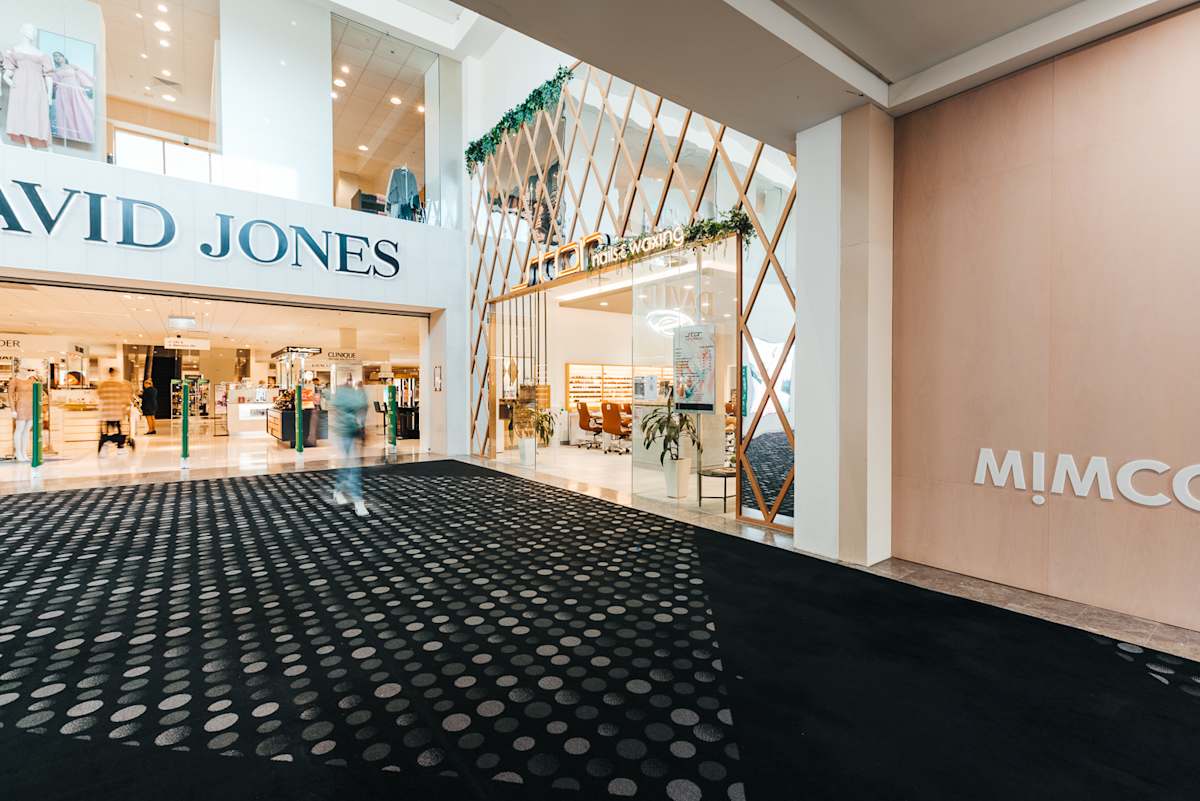 Star Nails storefront image