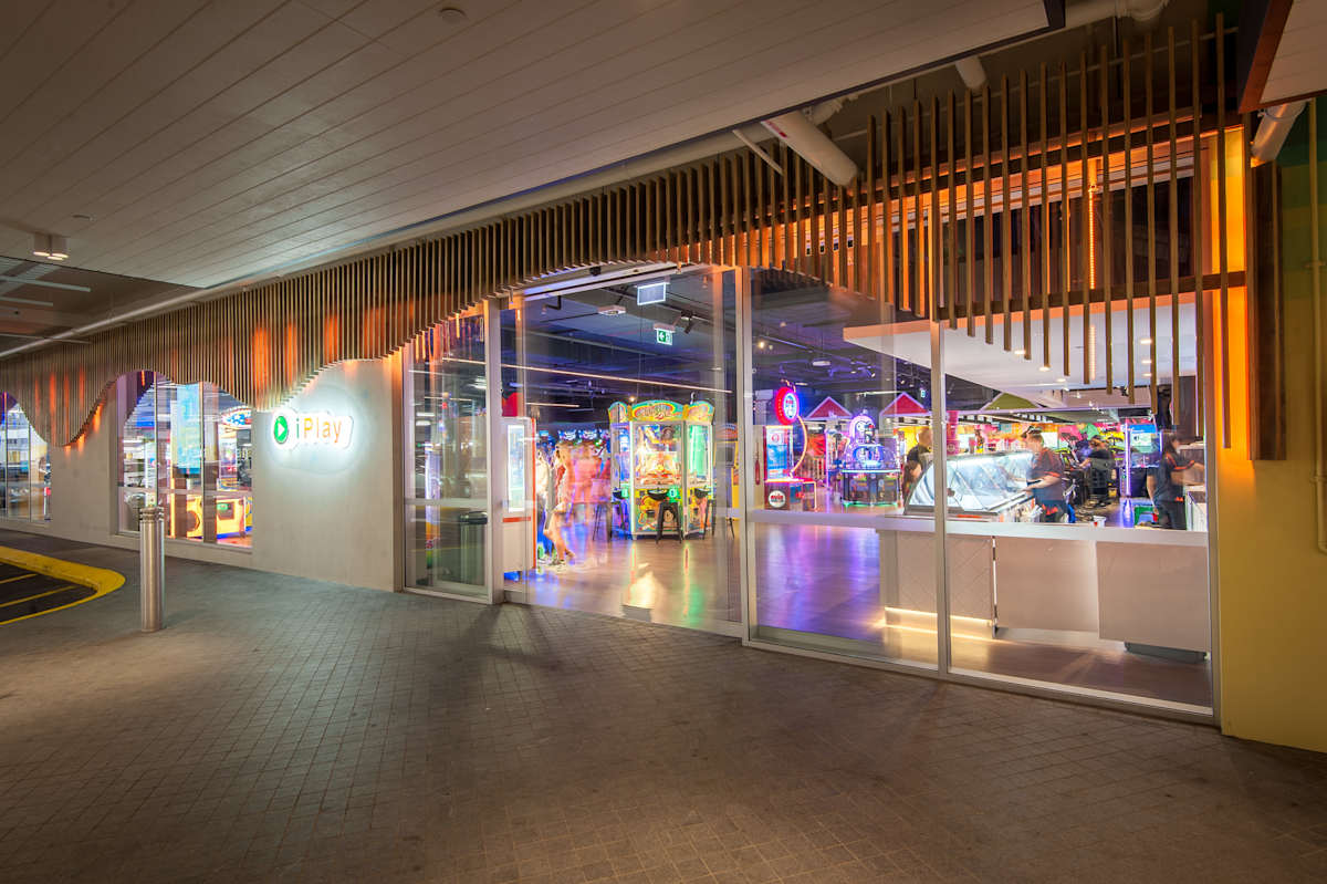 iPlay storefront image