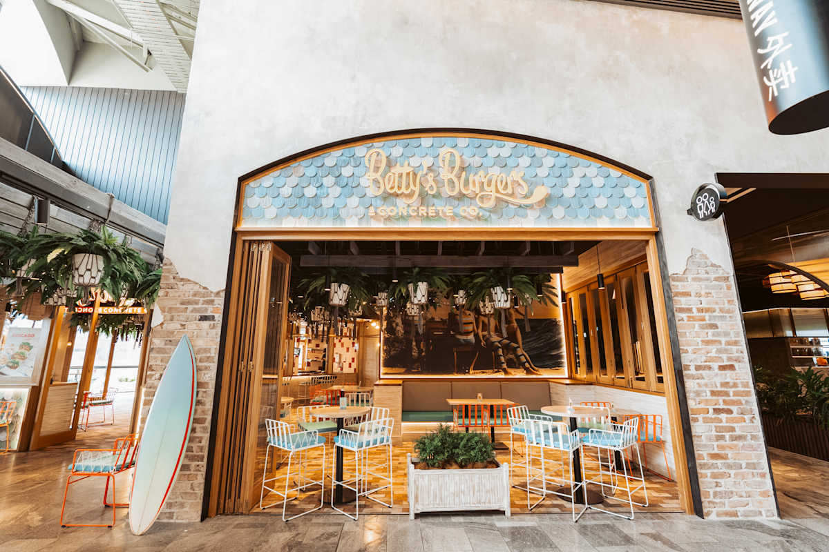 Betty's Burgers storefront image