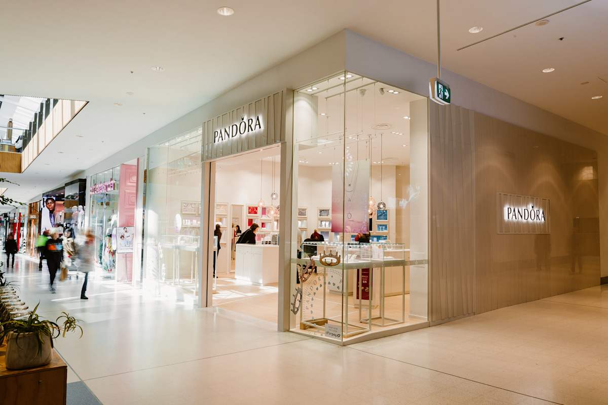 Pandora storefront image