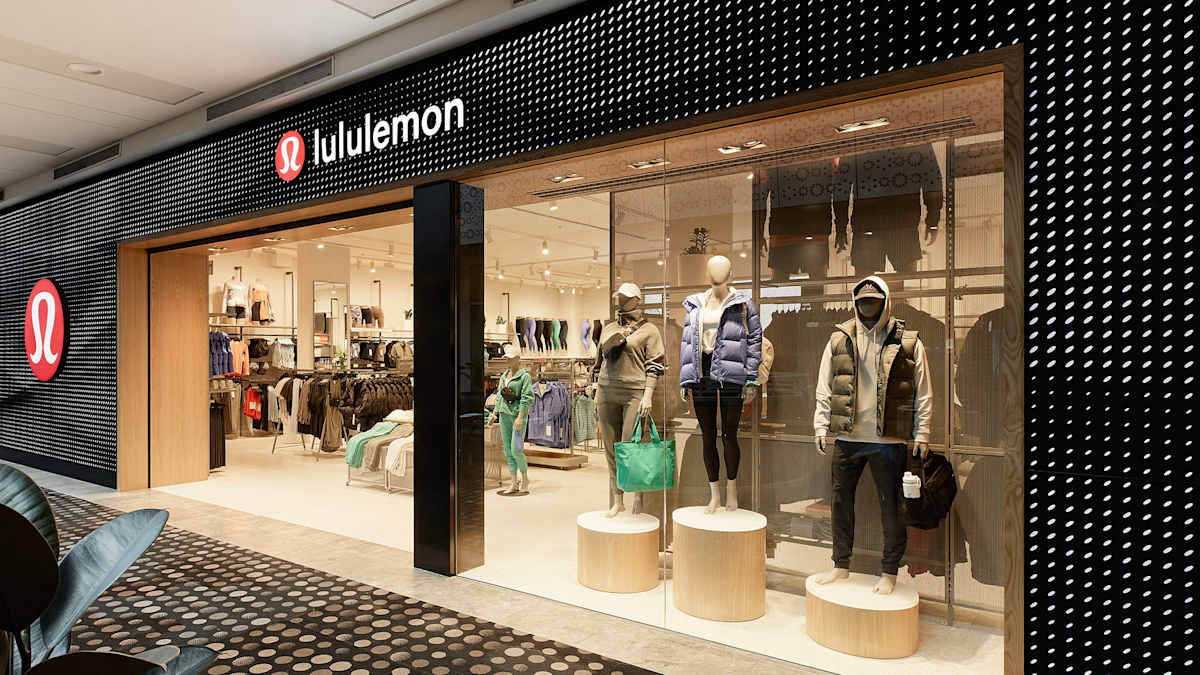 lululemon storefront image