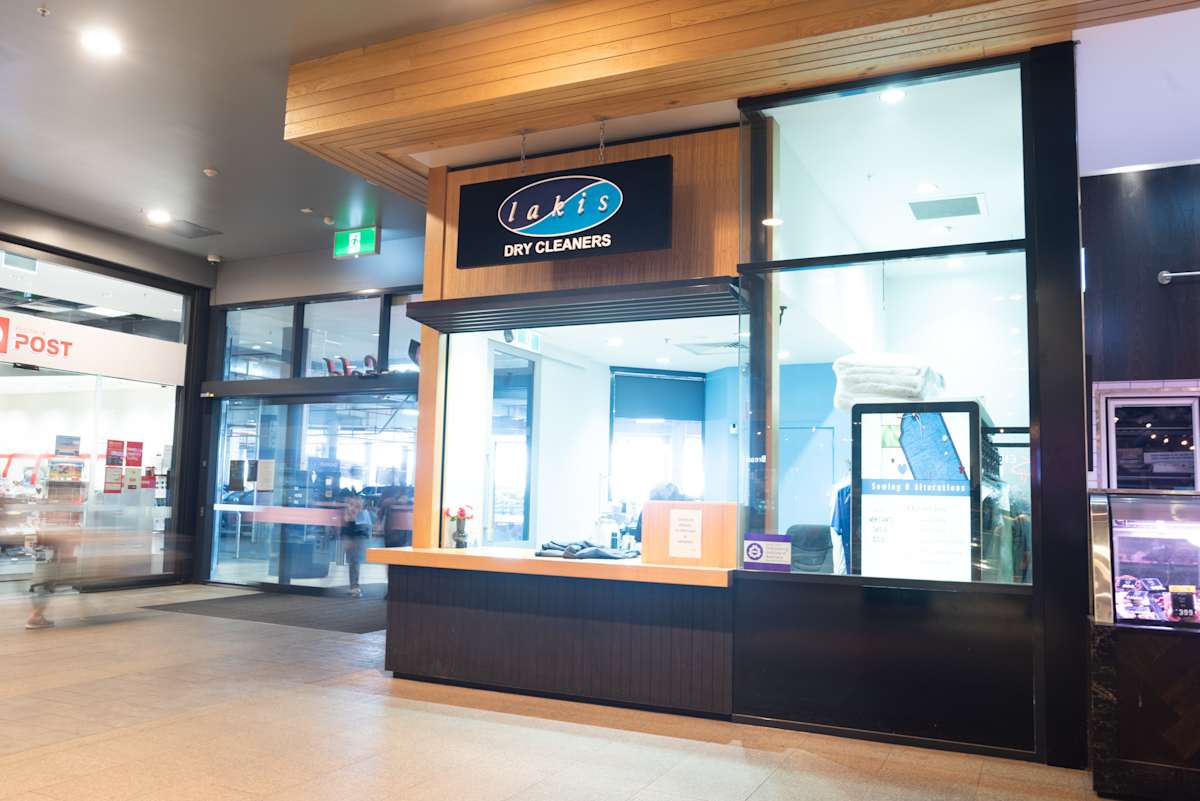 Lakis Dry Cleaning storefront image