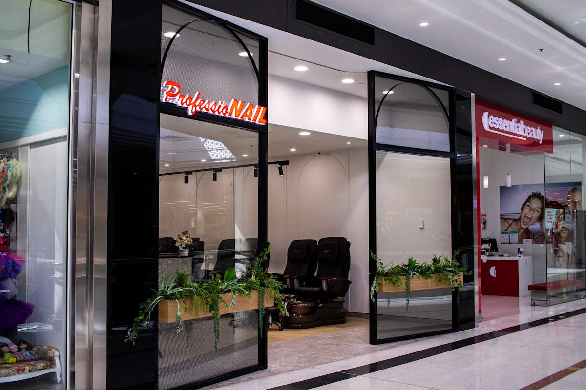 ProfessioNAIL storefront image