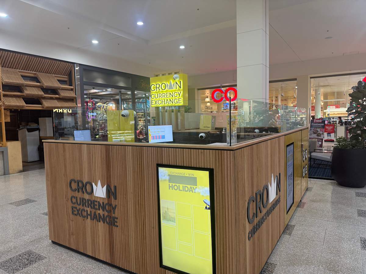 Crown Currency Exchange storefront image