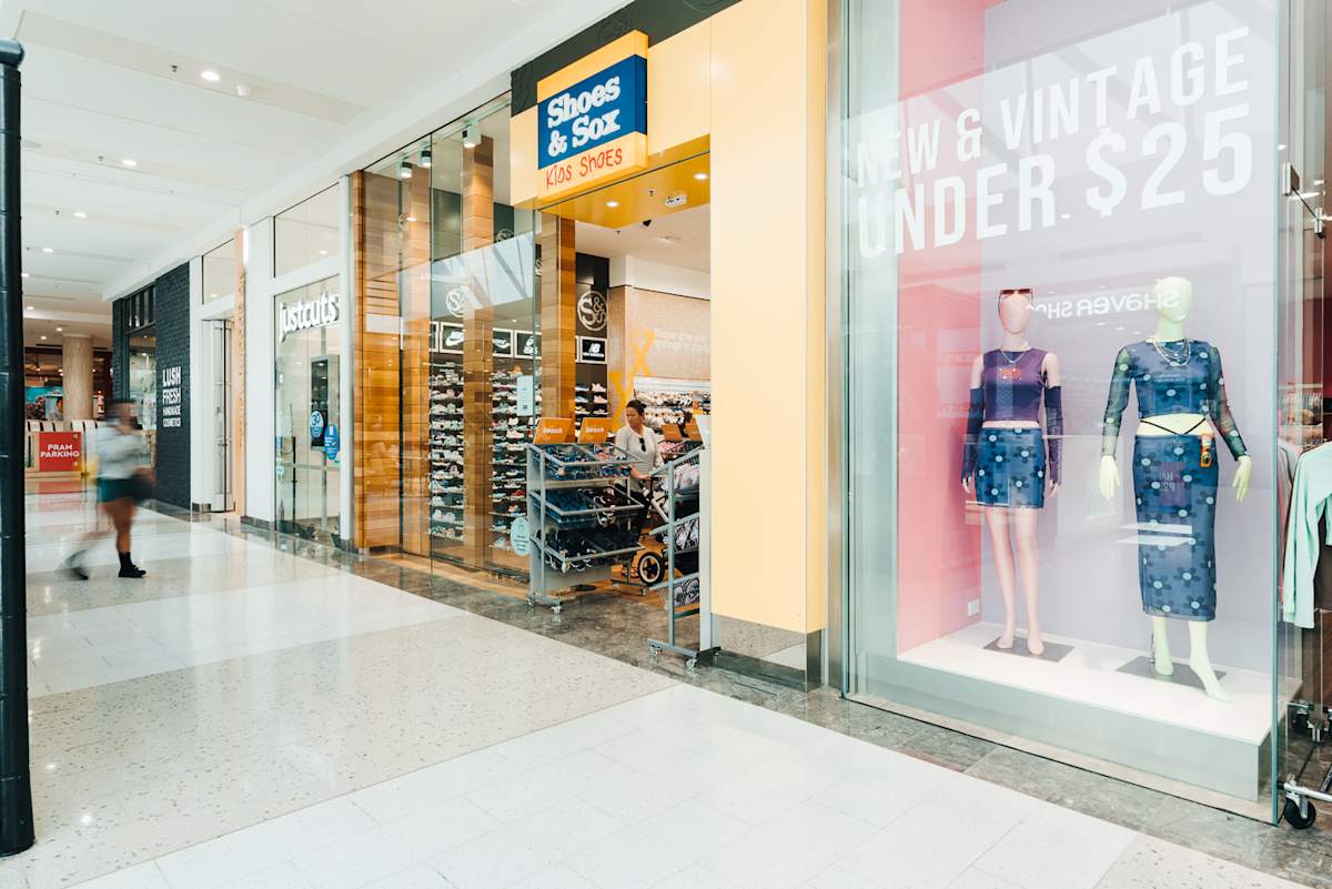 Shoes & Sox storefront image