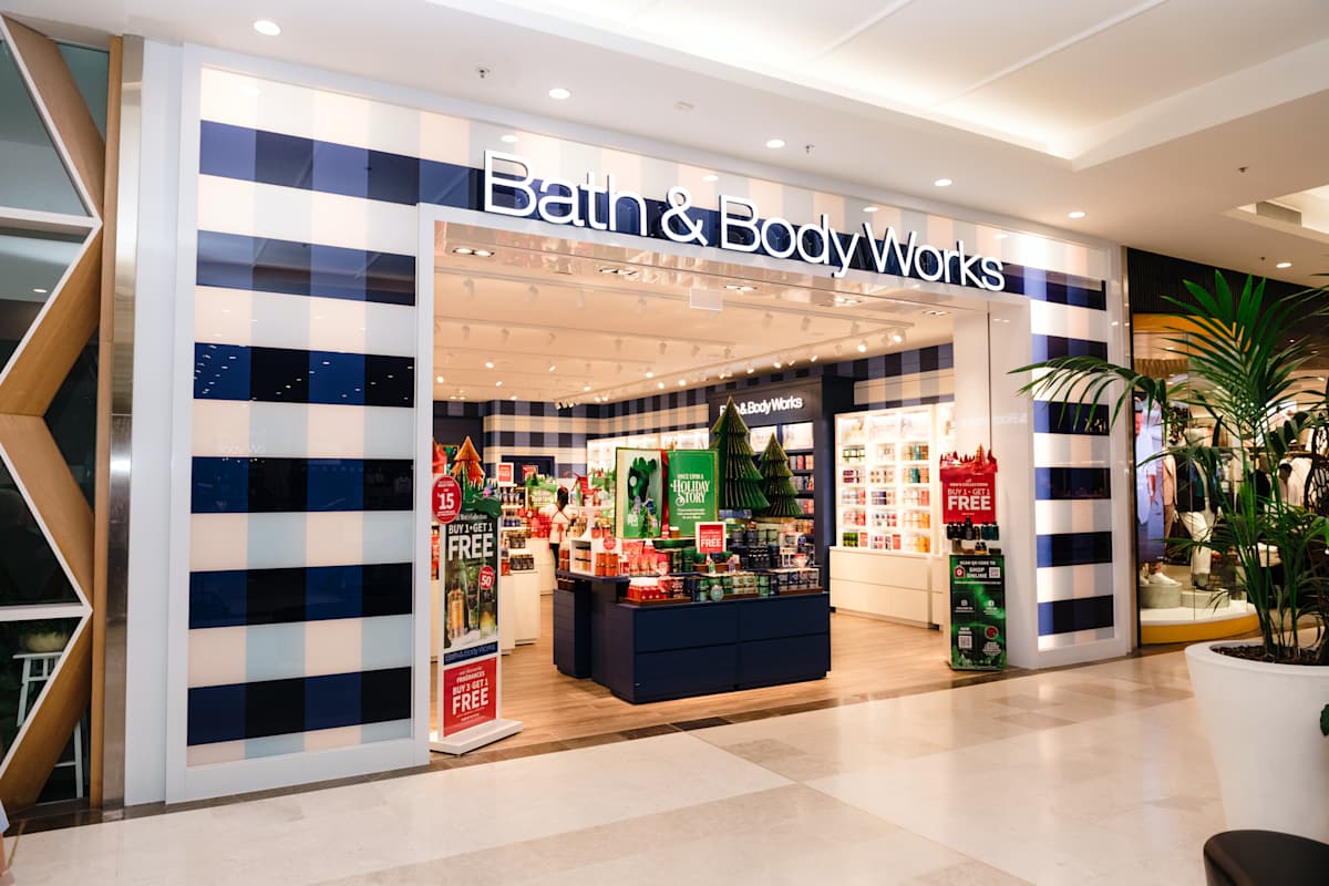 Bath & Body Works storefront image