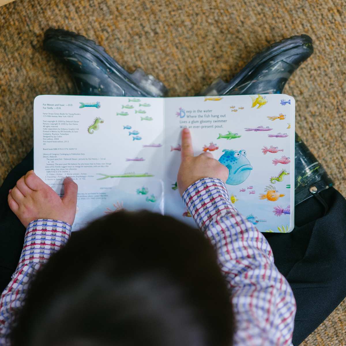 Stock Image - Kids reading