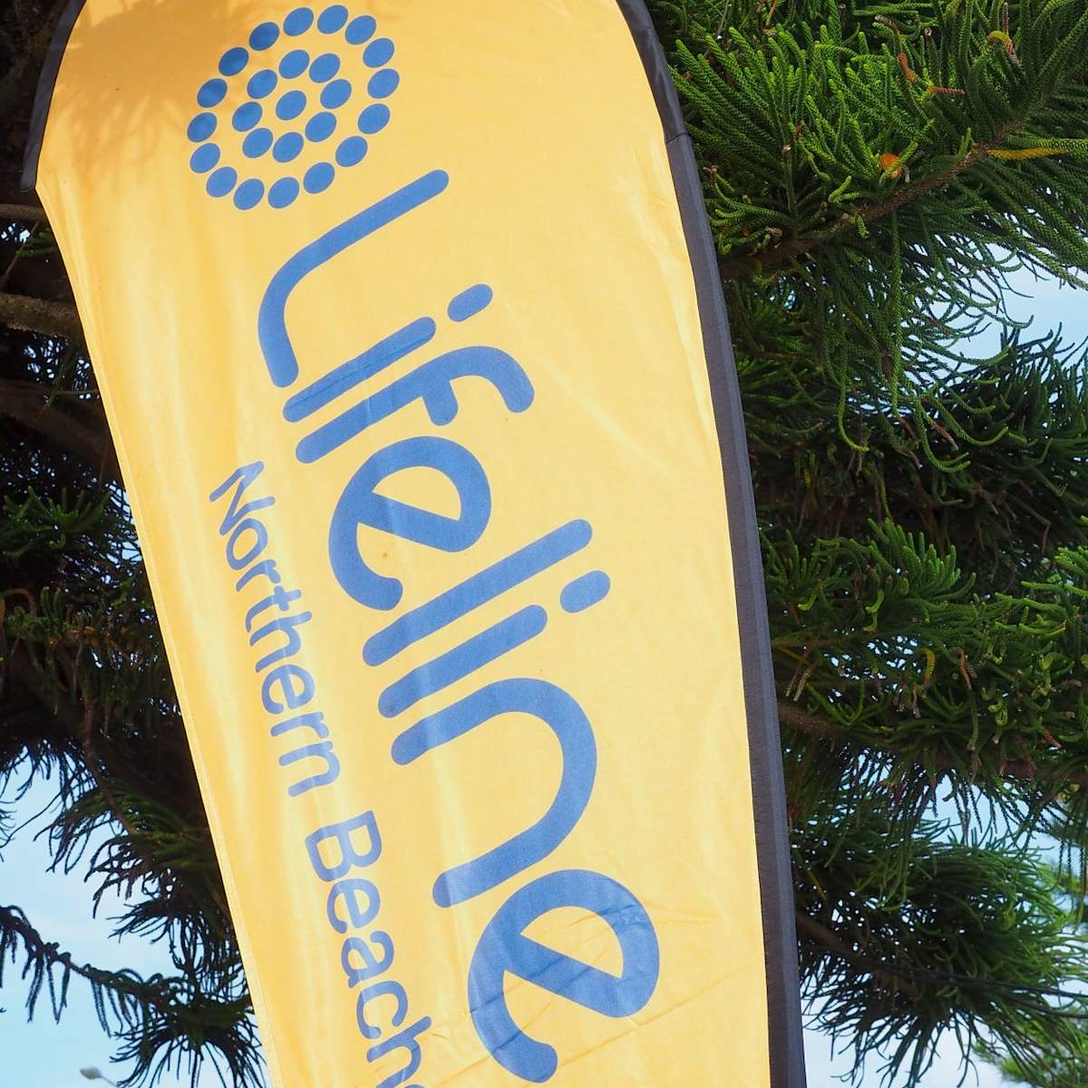 Lifeline Northern Beaches flag