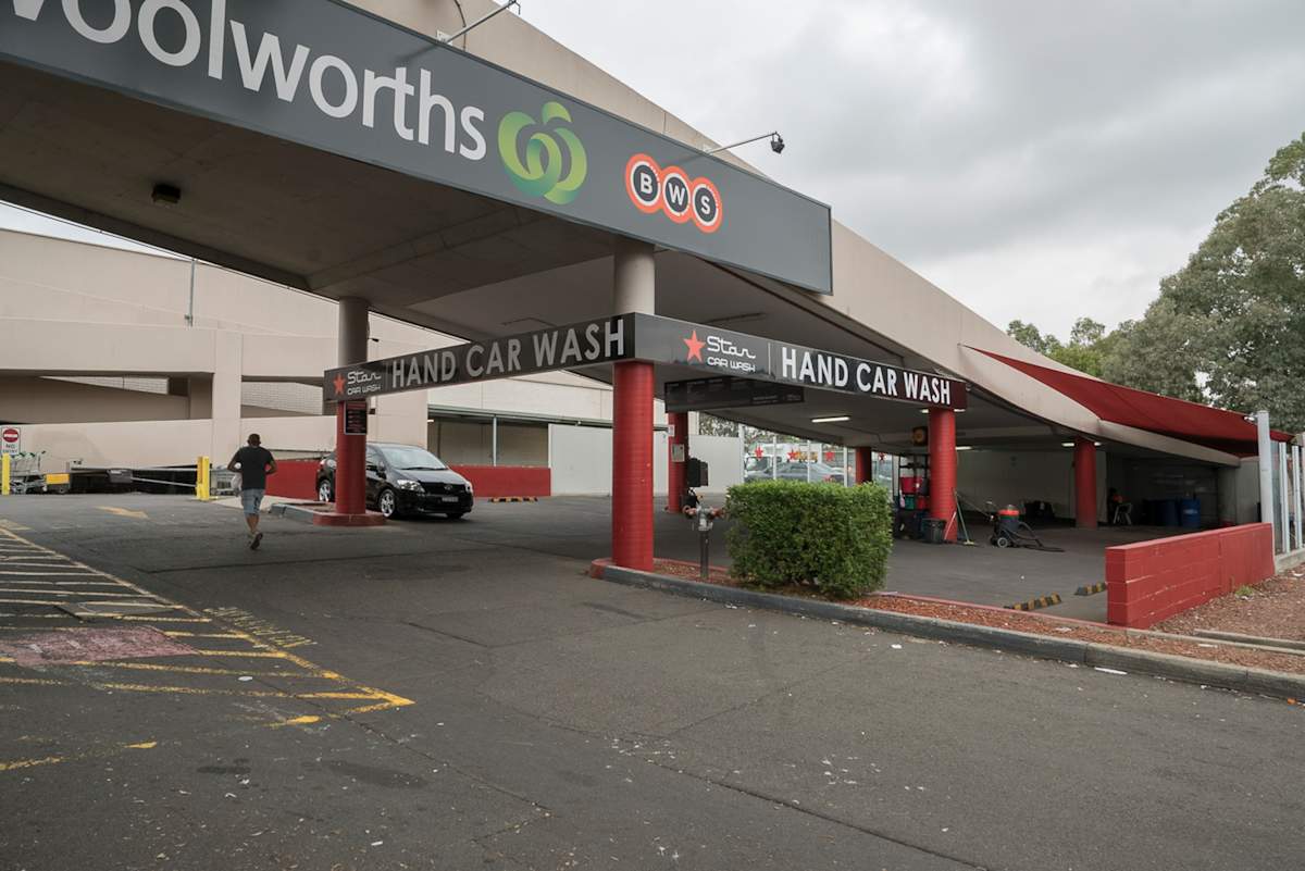 Star Car Wash storefront image