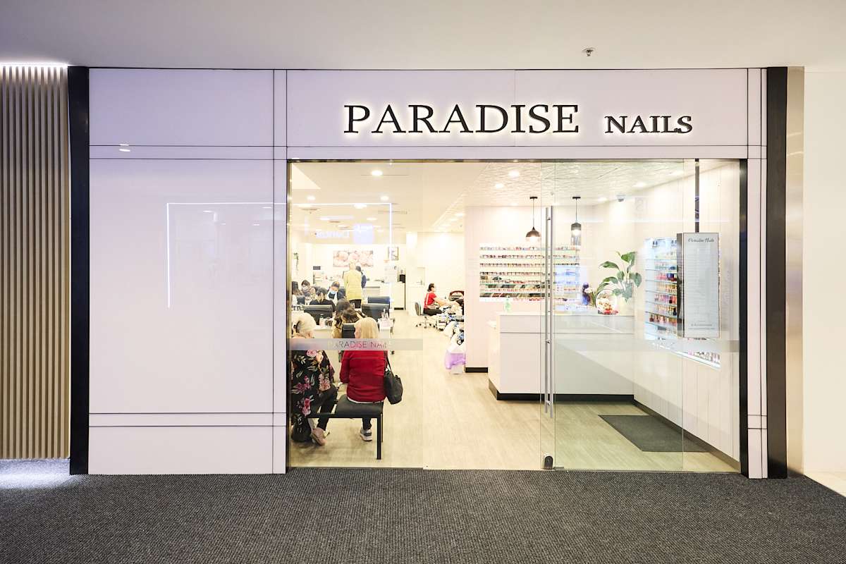 Paradise Nails storefront image