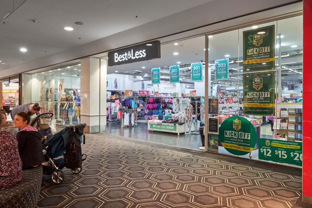 Best & Less storefront image