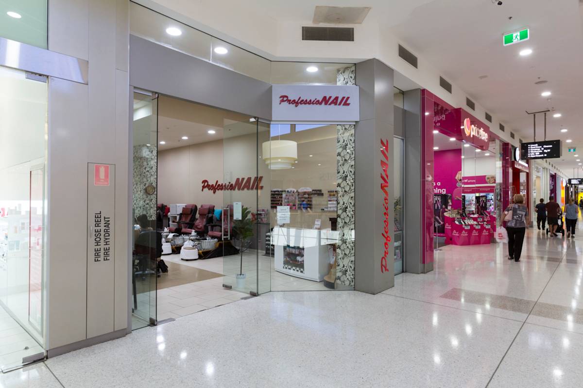 ProfessioNAIL storefront image
