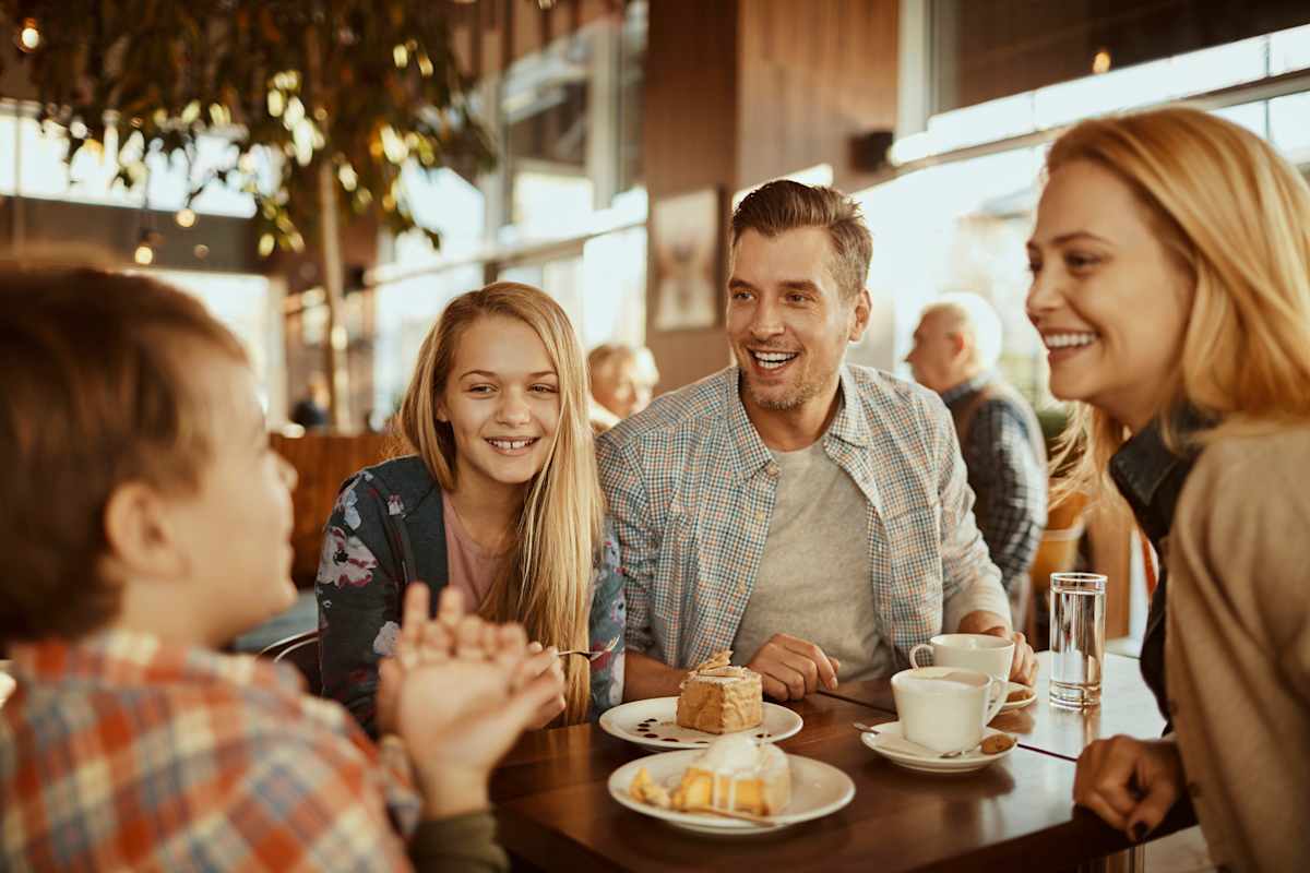 Editorial - Family-friendly restaurants - iStock-1089596346 - Original - 2021