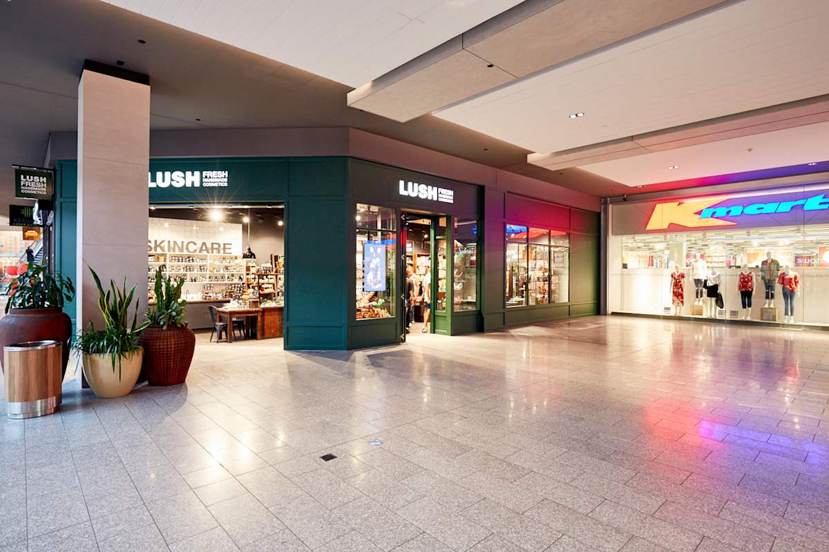 Lush Fresh Handmade Cosmetics storefront image