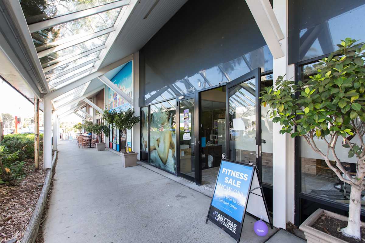 Anytime Fitness storefront image