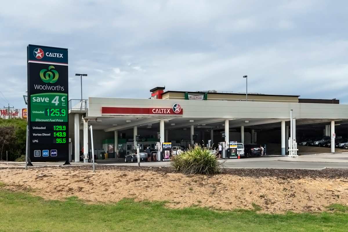 EG Ampol storefront image
