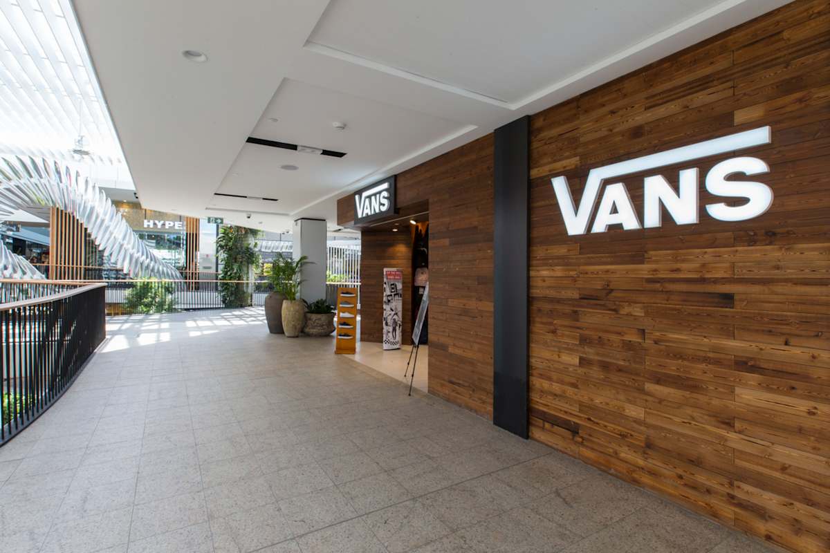 Vans storefront image