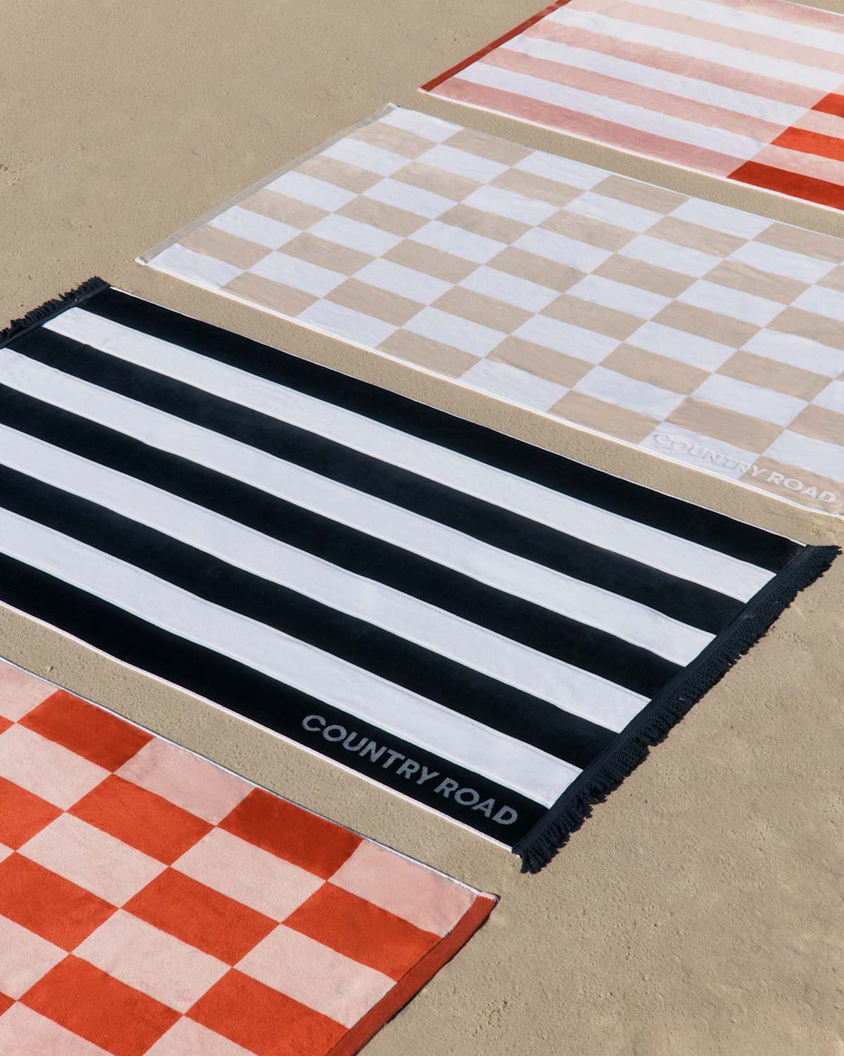 Giftmas - Country Road Towel - Newmarket 2023