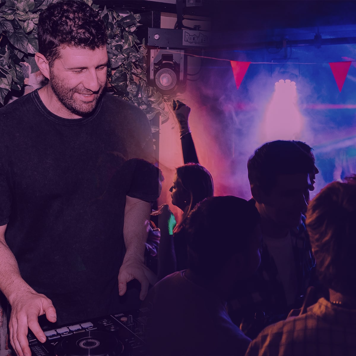 Urban Alley Brewery : Friday and Saturday nightclub