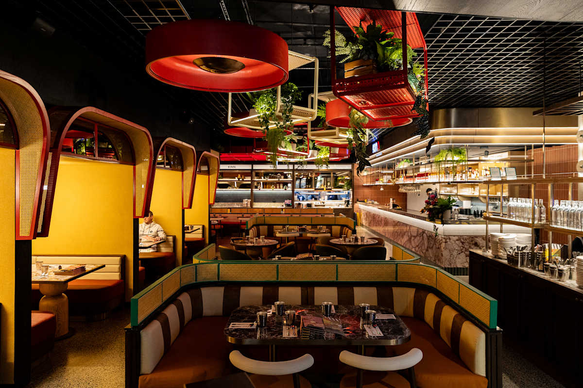 Kinn Thai - Store front - Woden