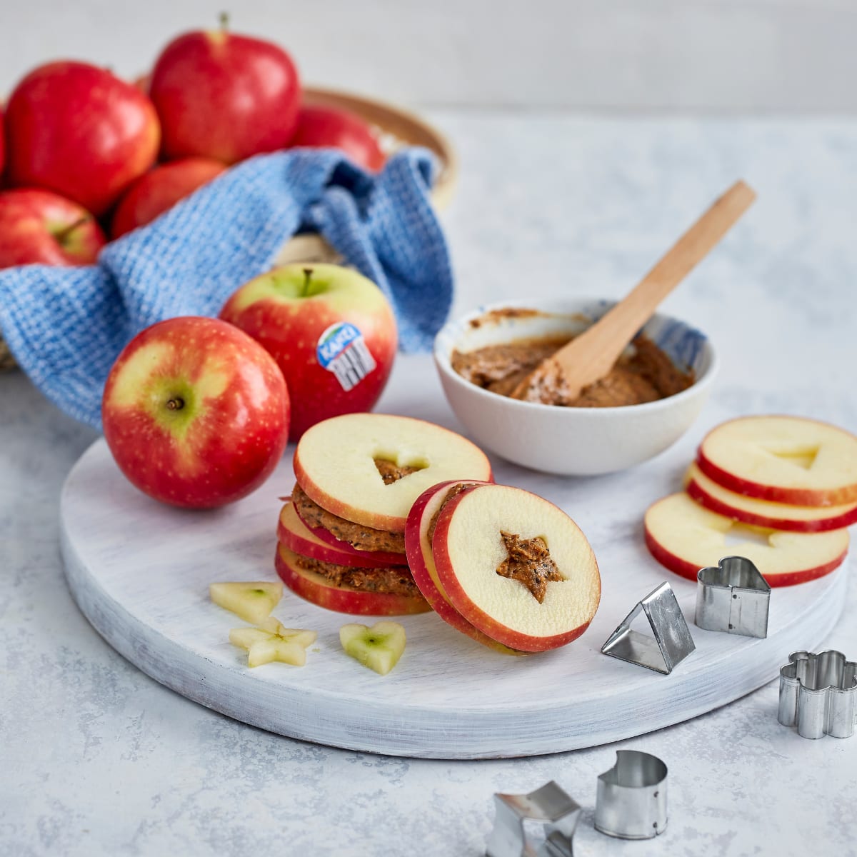 Recipe: Kanzie apple pinwheels