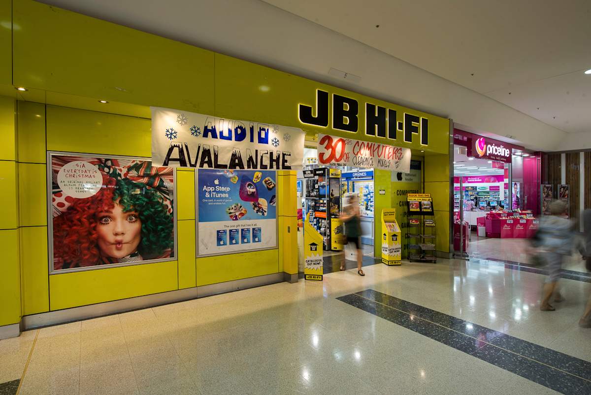 JB Hi-Fi storefront image