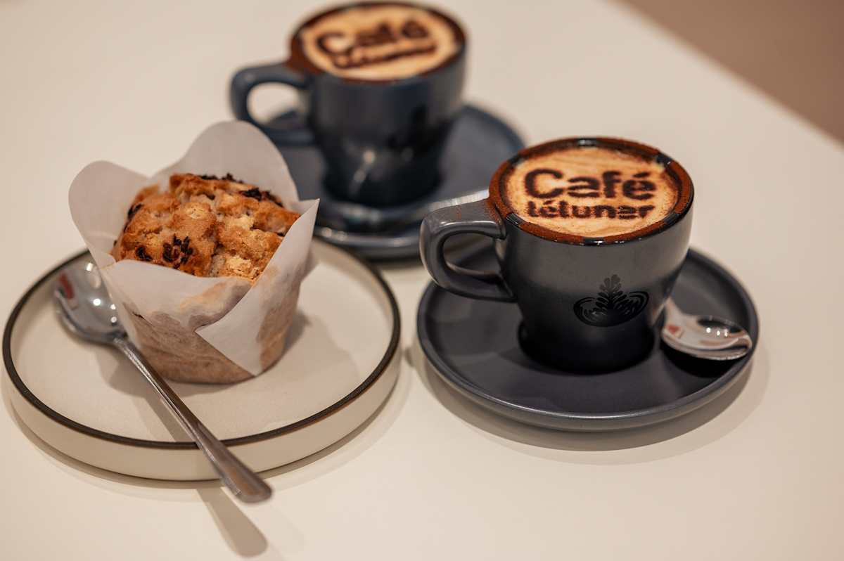 23.12.05 Westfield Coomera - Cafe Le Lunar Web-3
