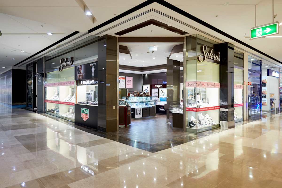 Salera's Jewellmasters storefront image