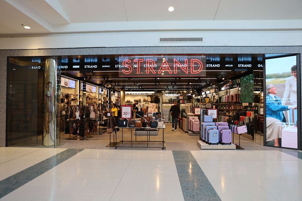 Strand storefront image