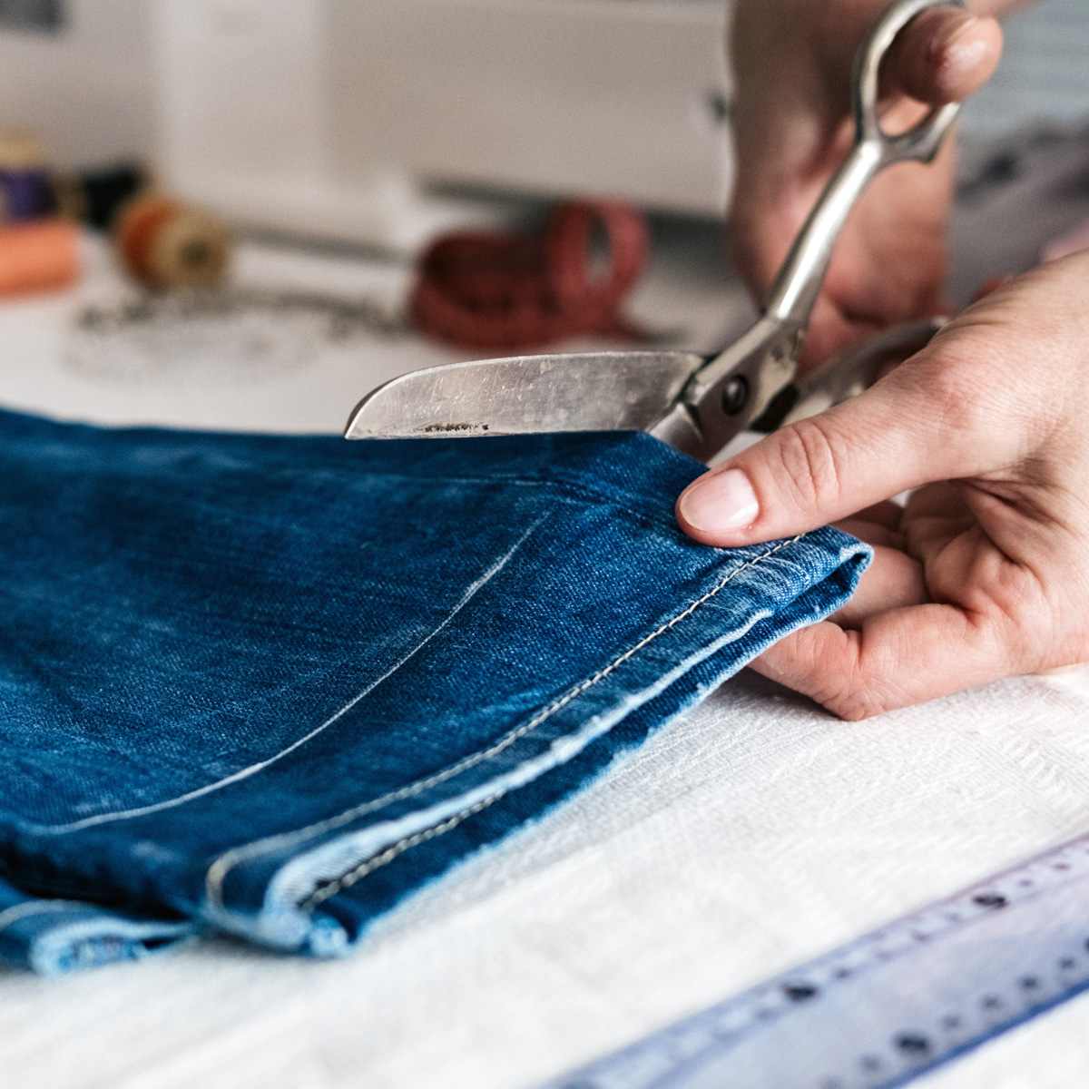 LookSmart Alterations: $25 in 25 minutes shortening*