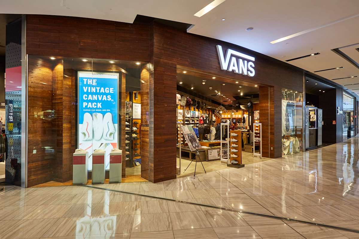 Vans storefront image