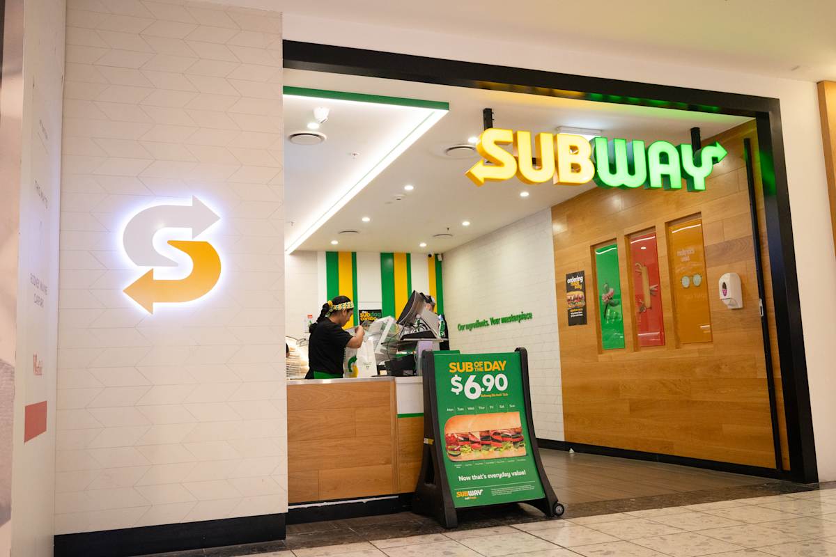 Subway storefront image