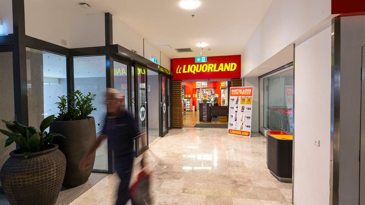 Liquorland storefront image