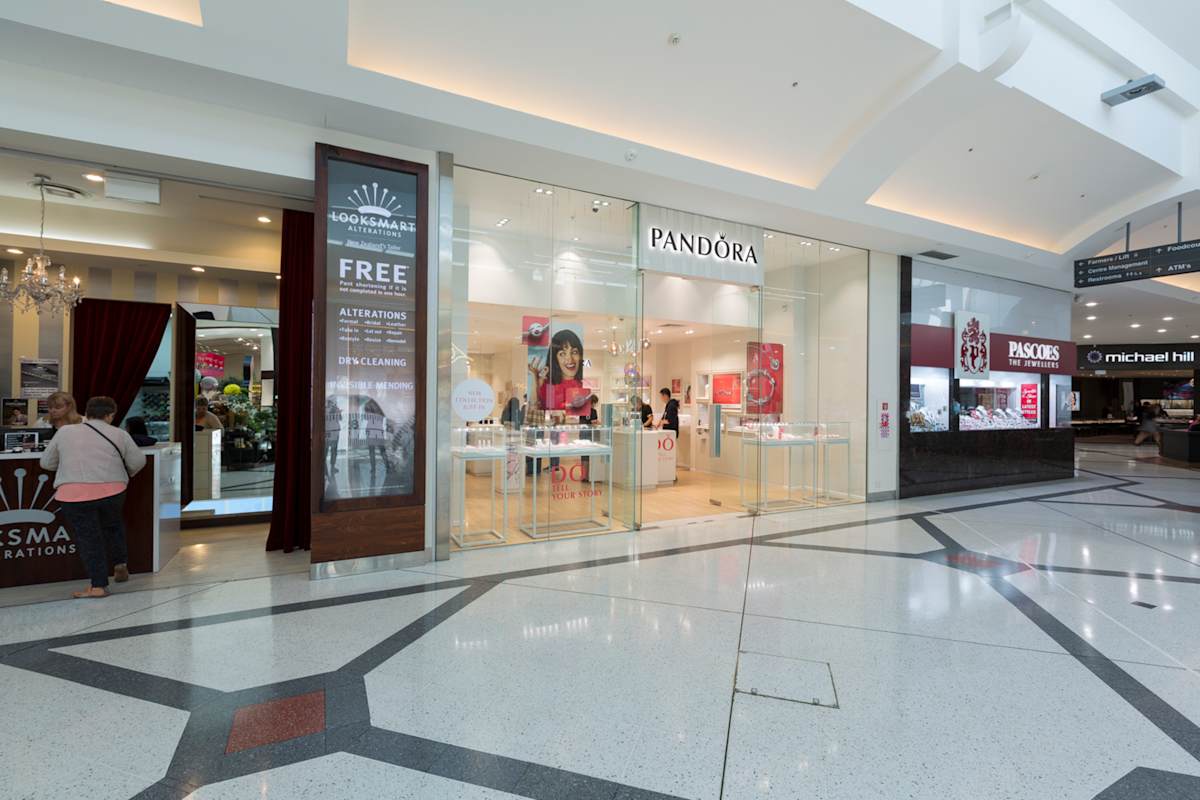 Pandora storefront image