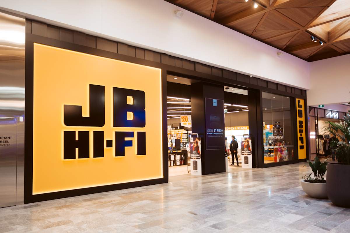 JB Hi-Fi storefront image