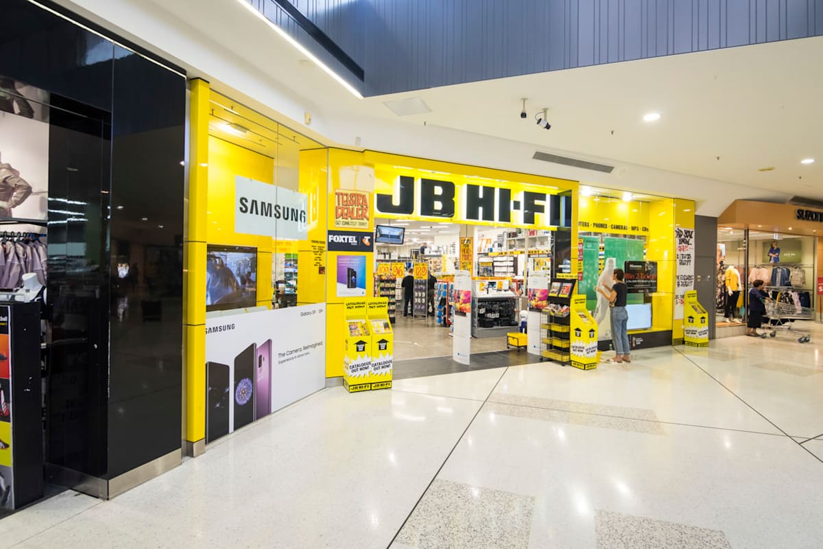 JB Hi-Fi storefront image