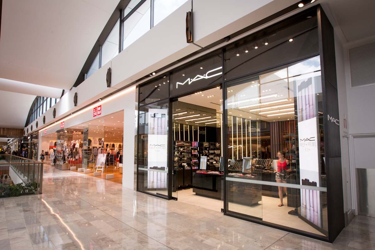 M.A.C storefront image
