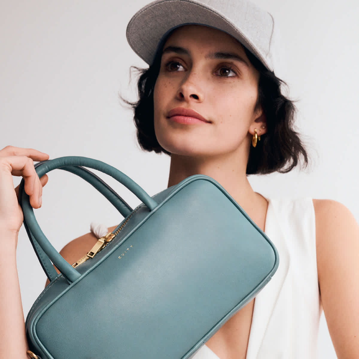 Strand: Save 30% on New Season Evity & Guess