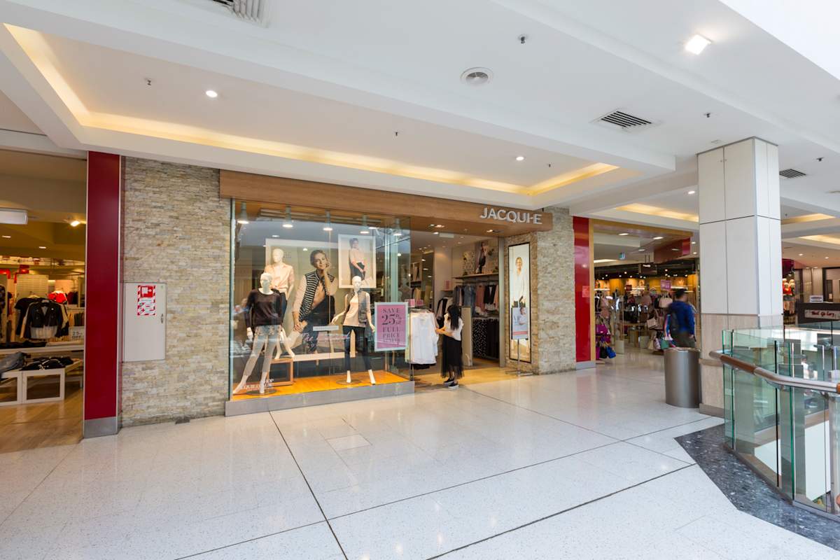 Jacqui E storefront image