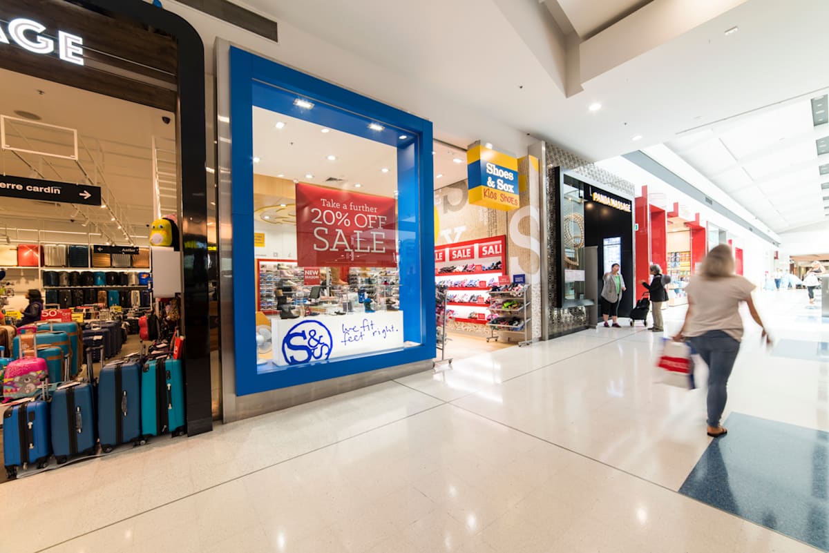 Shoes & Sox storefront image