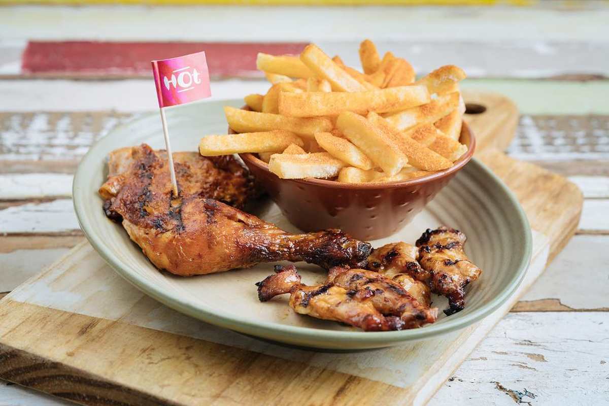 Nandos-WTF ¼ PERi-PERi chicken + 4 BBQ Ribs and chips