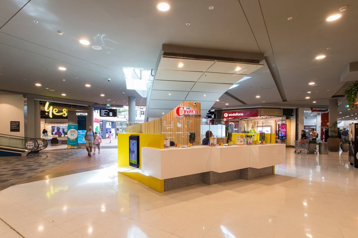 Crown Currency Exchange storefront image