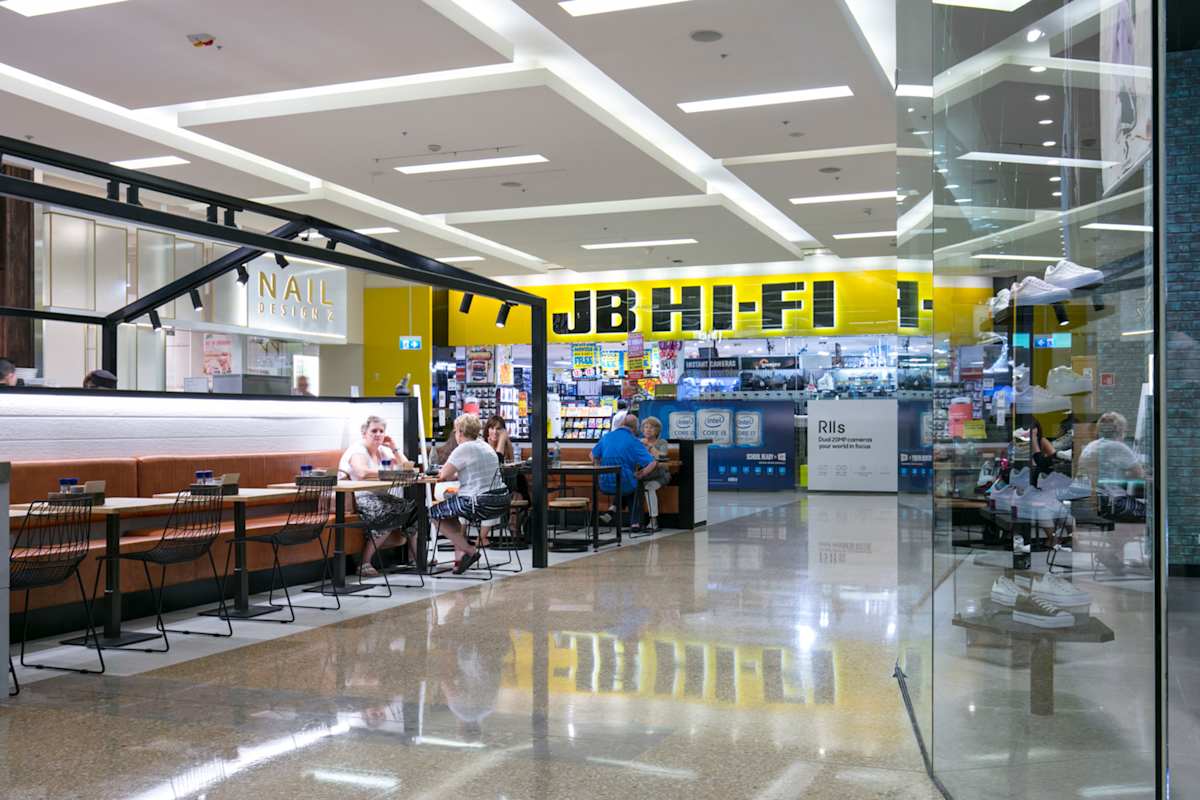 JB Hi-Fi storefront image