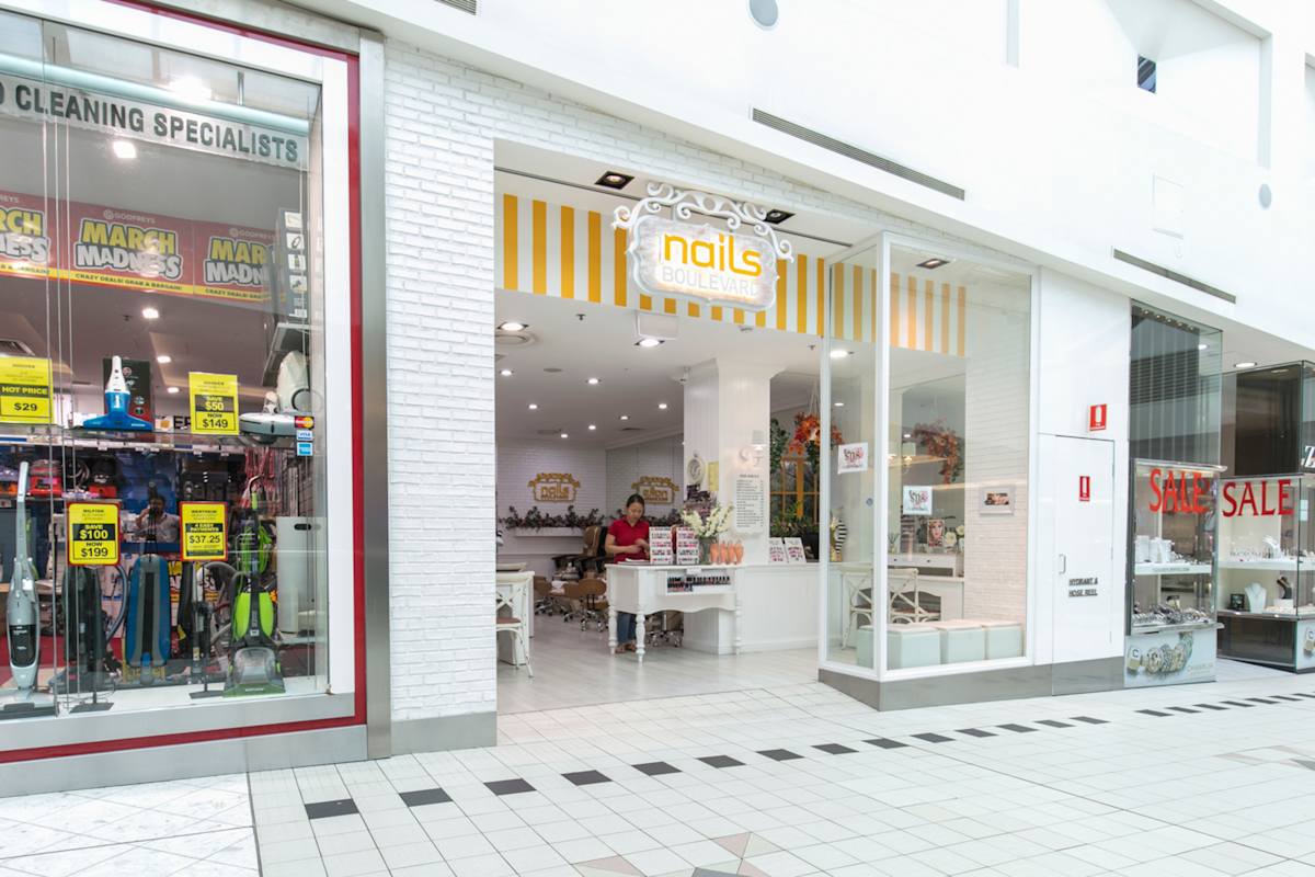 Nails Boulevard storefront image